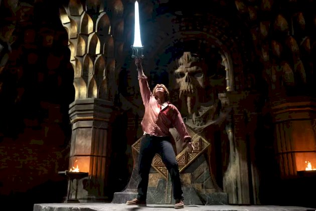 Mestres do Universo' abraça cafonice de He-Man em aventura ridícula e divertida
